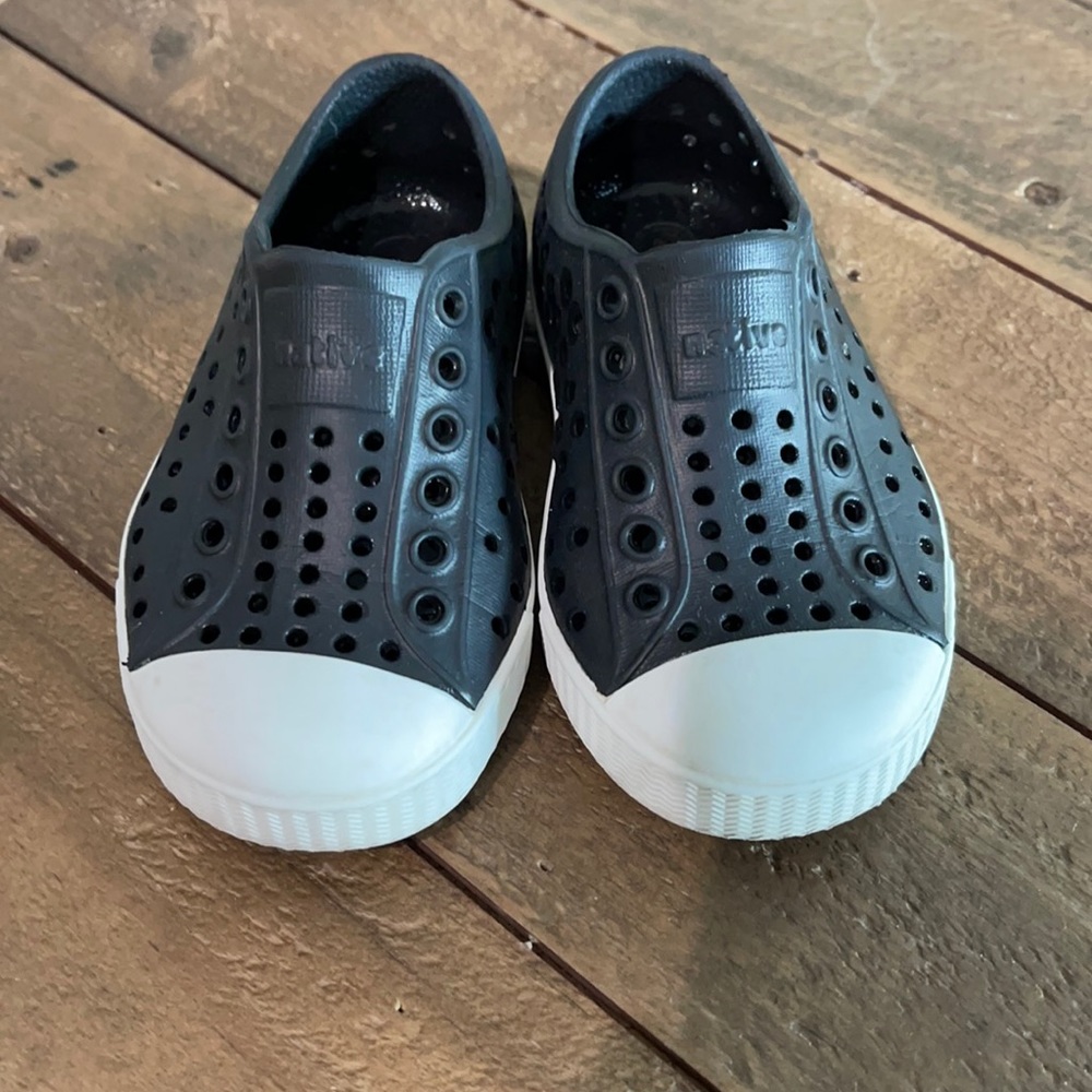 Size 6 Native shoes